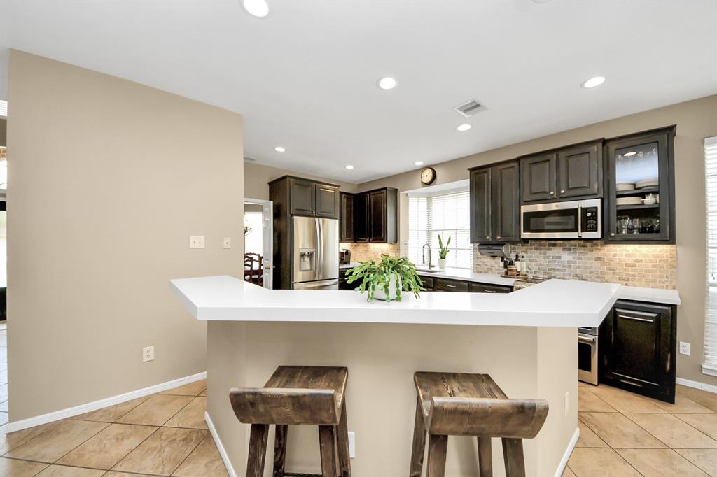 111 Knoll Forest Drive, Sugar Land, Texas image 6