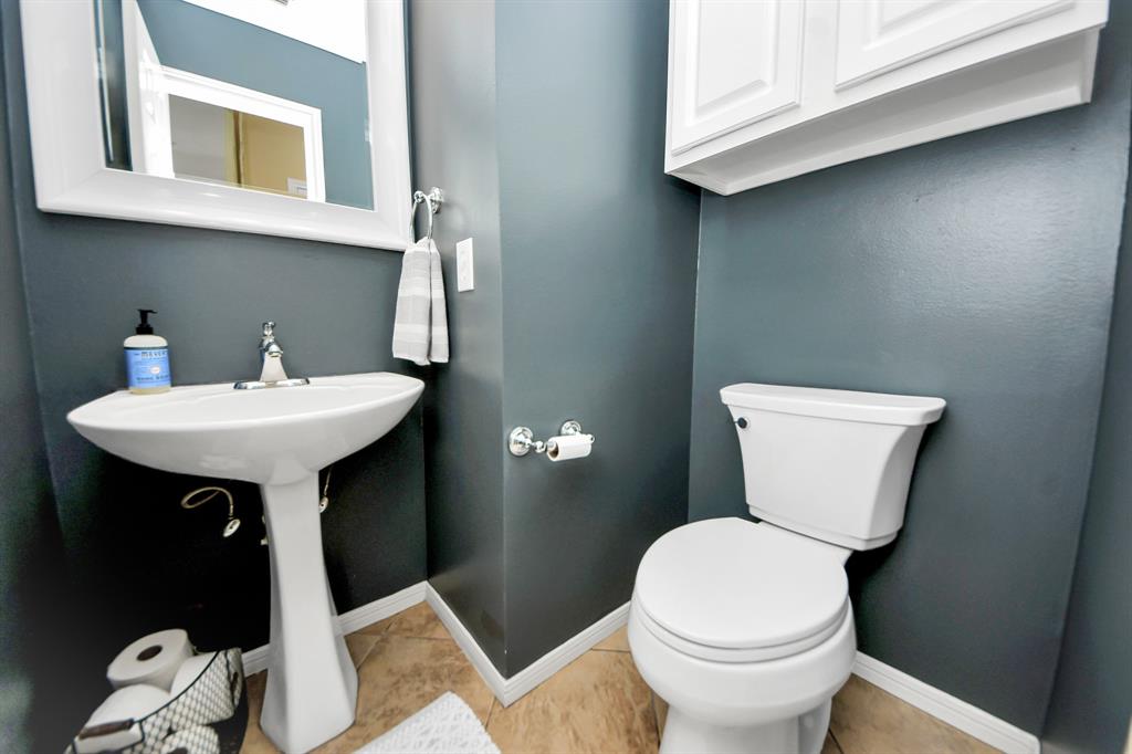 111 Knoll Forest Drive, Sugar Land, Texas image 16