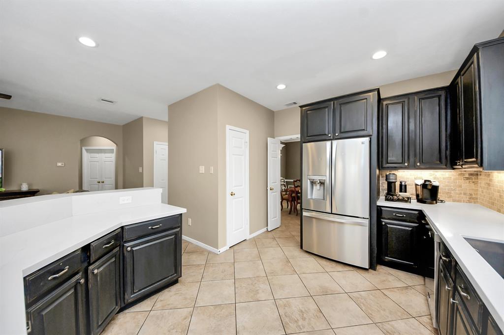 111 Knoll Forest Drive, Sugar Land, Texas image 5