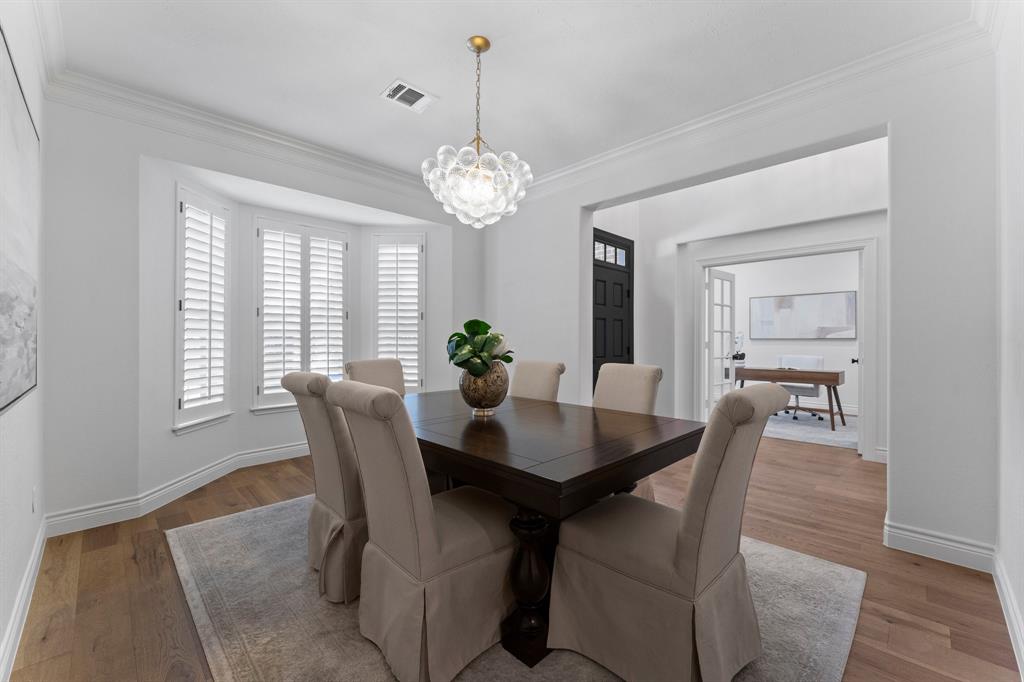 19 N Greenvine Circle, The Woodlands, Texas image 3