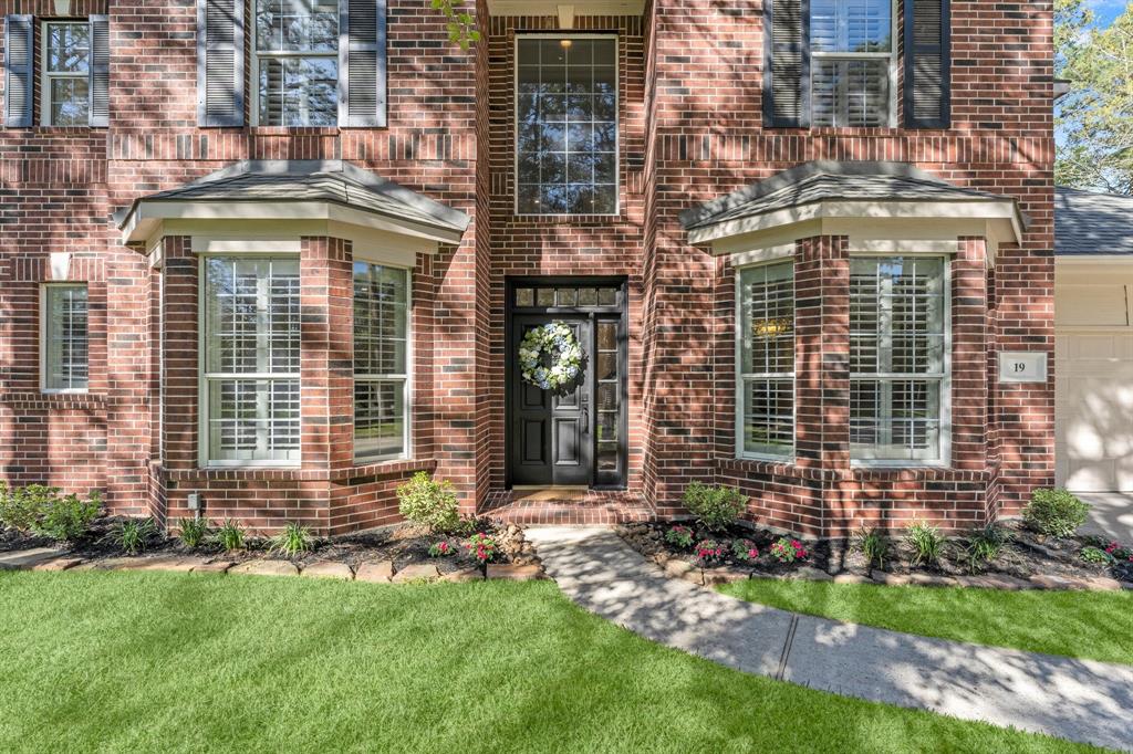 19 N Greenvine Circle, The Woodlands, Texas image 2