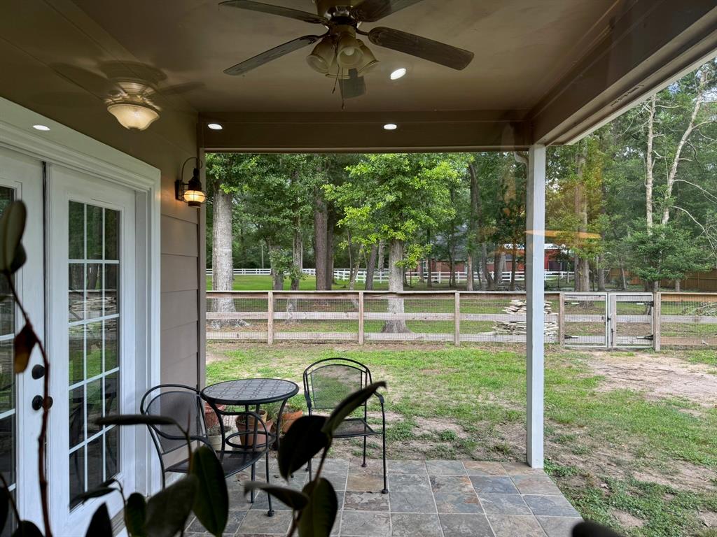 29015 Commons Oaks Drive, Huffman, Texas image 43