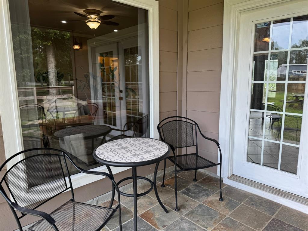 29015 Commons Oaks Drive, Huffman, Texas image 36