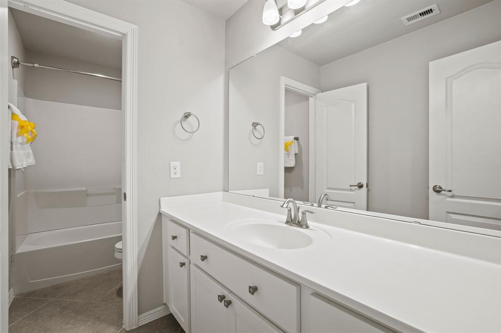 715 Red Elm Lane, Conroe, Texas image 19