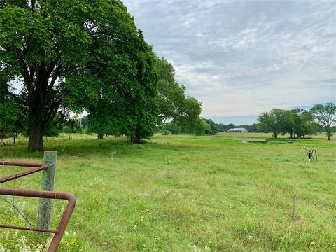 634 W Fm 2237 Muldoon TX 78949