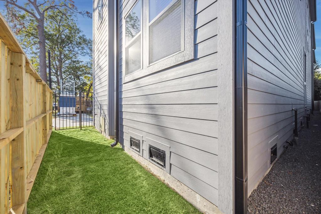 1717 W 23rd Street #C, Houston, Texas image 33