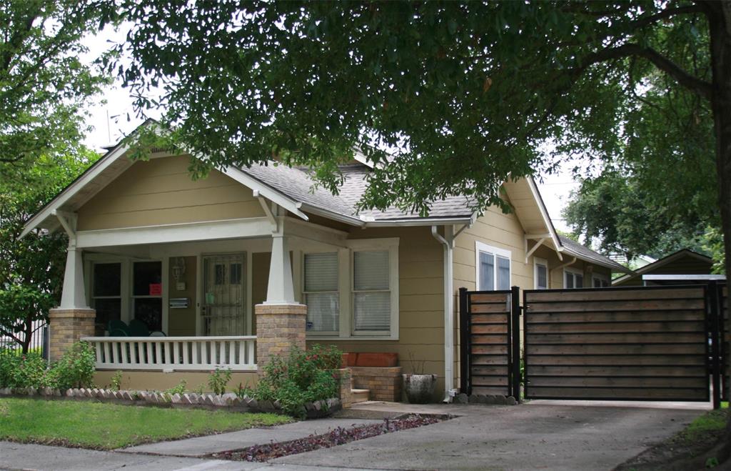1027 W Cottage Street