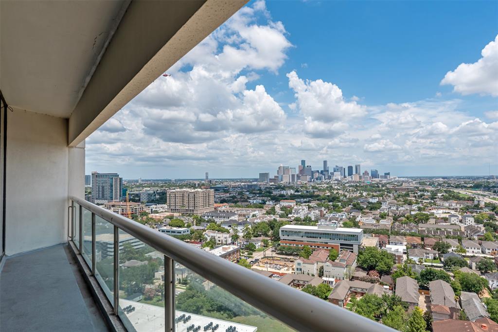 1701 Hermann Drive #21A, Houston, Texas image 14