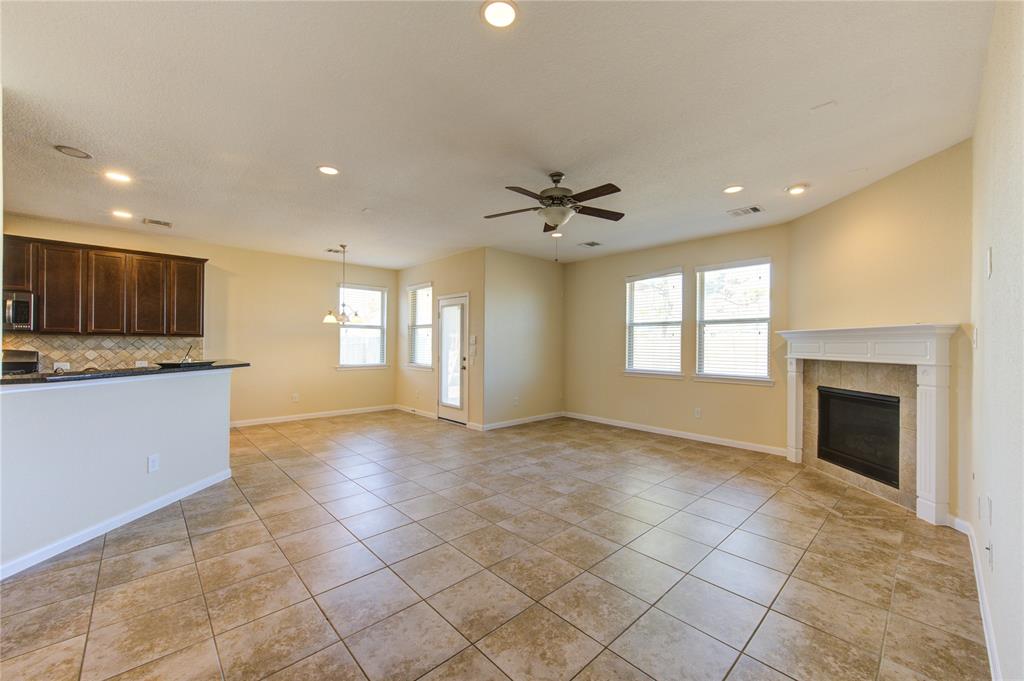 9002 Springcroft Court, Tomball, Texas image 10