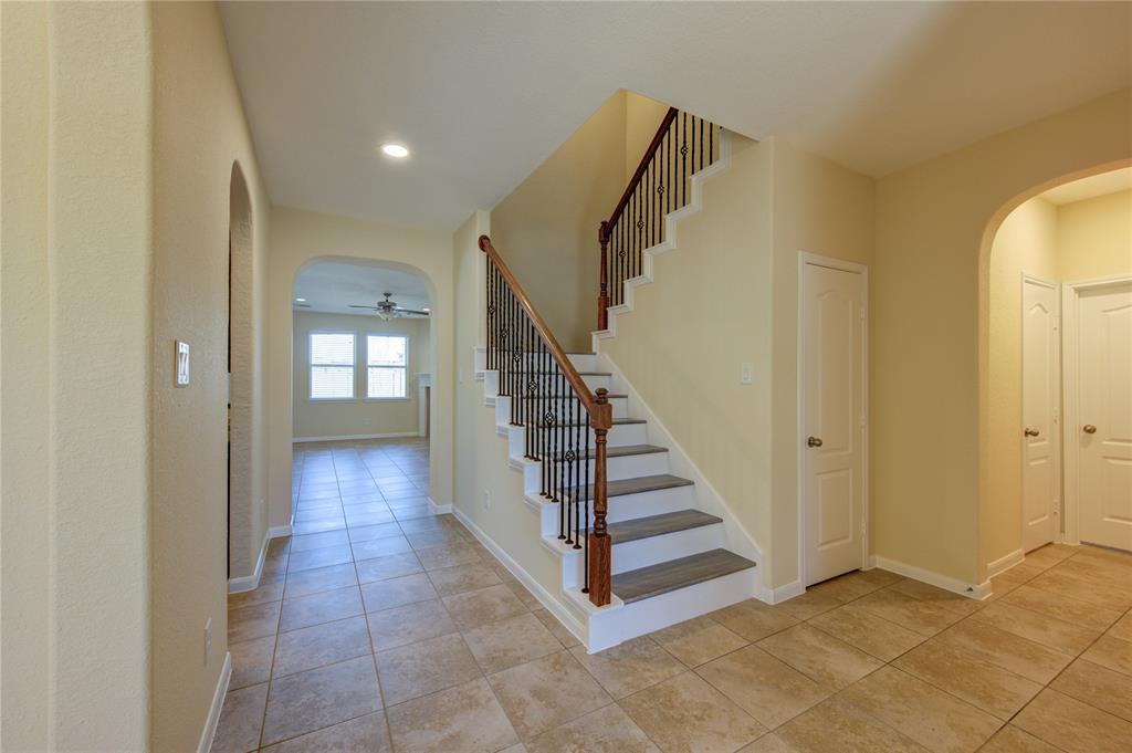 9002 Springcroft Court, Tomball, Texas image 4