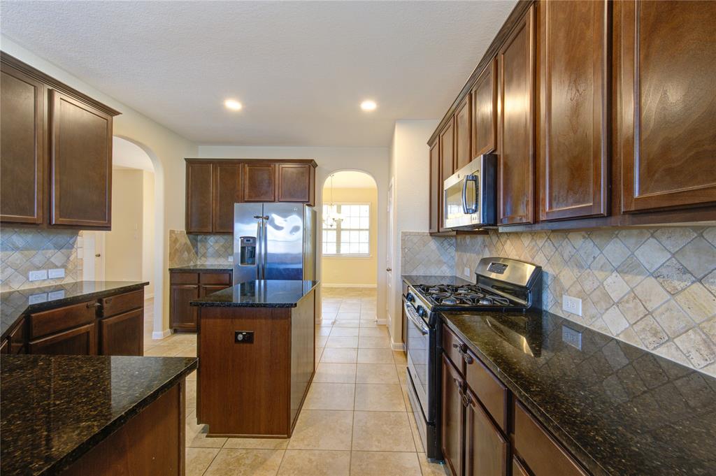 9002 Springcroft Court, Tomball, Texas image 11
