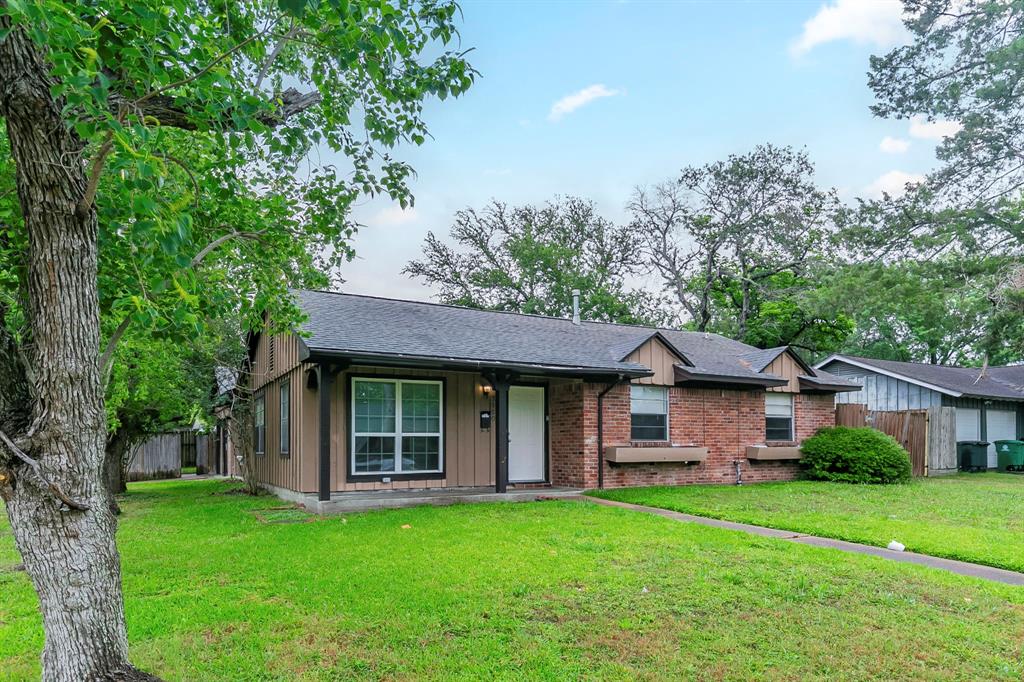 7150 Edgemoor Drive