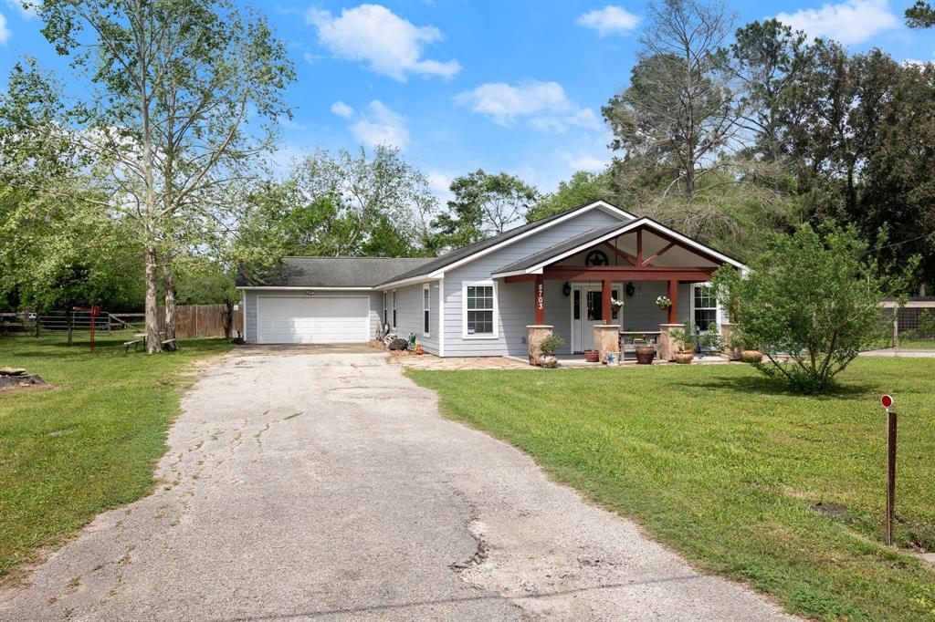 8703 County Road 48, Rosharon, Texas image 3