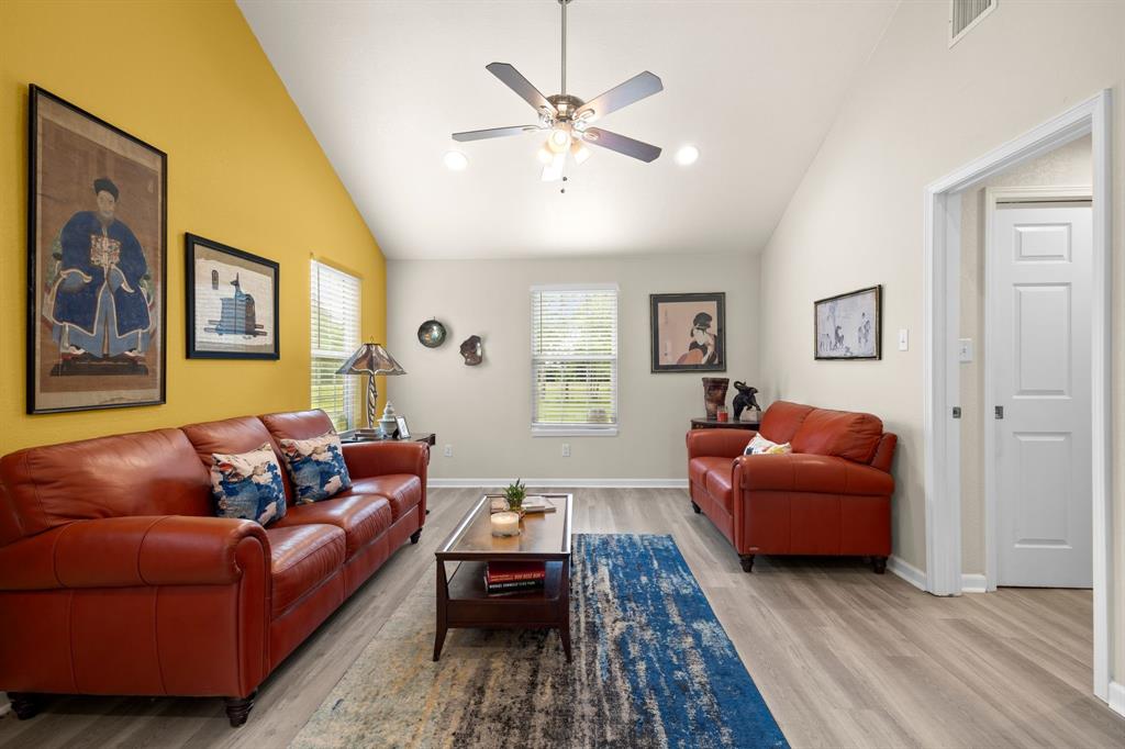 8703 County Road 48, Rosharon, Texas image 7