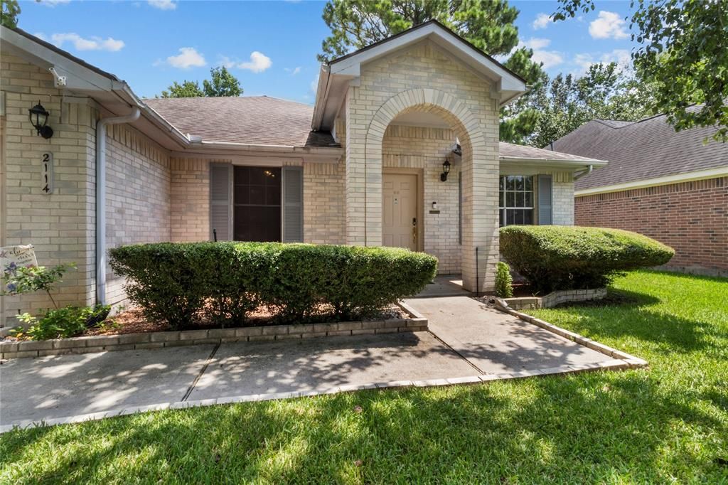 Photo of 2114 Blossom Creek Drive, Kingwood, TX 77339 (MLS # 16290449)