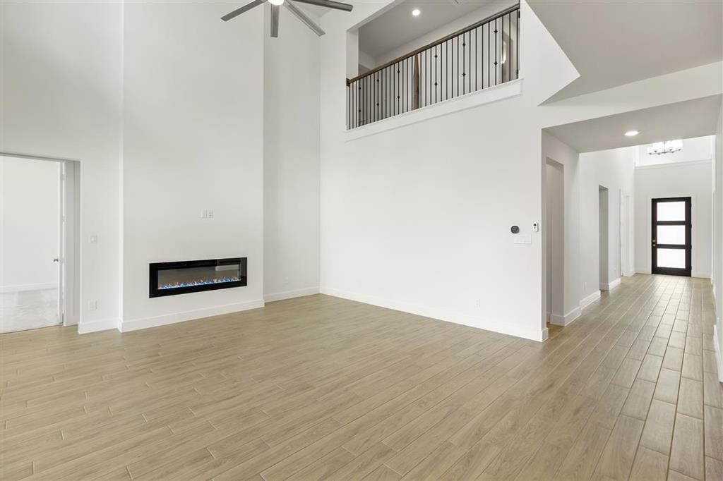 32010 Crested Knoll Court, Fulshear, Texas image 7