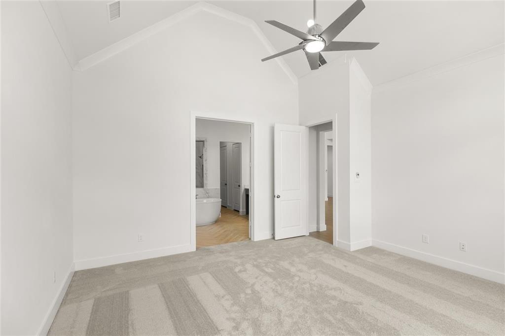 32010 Crested Knoll Court, Fulshear, Texas image 16