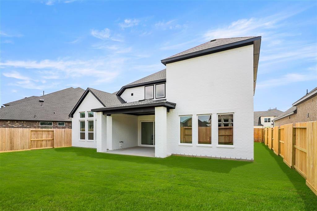 32010 Crested Knoll Court, Fulshear, Texas image 24