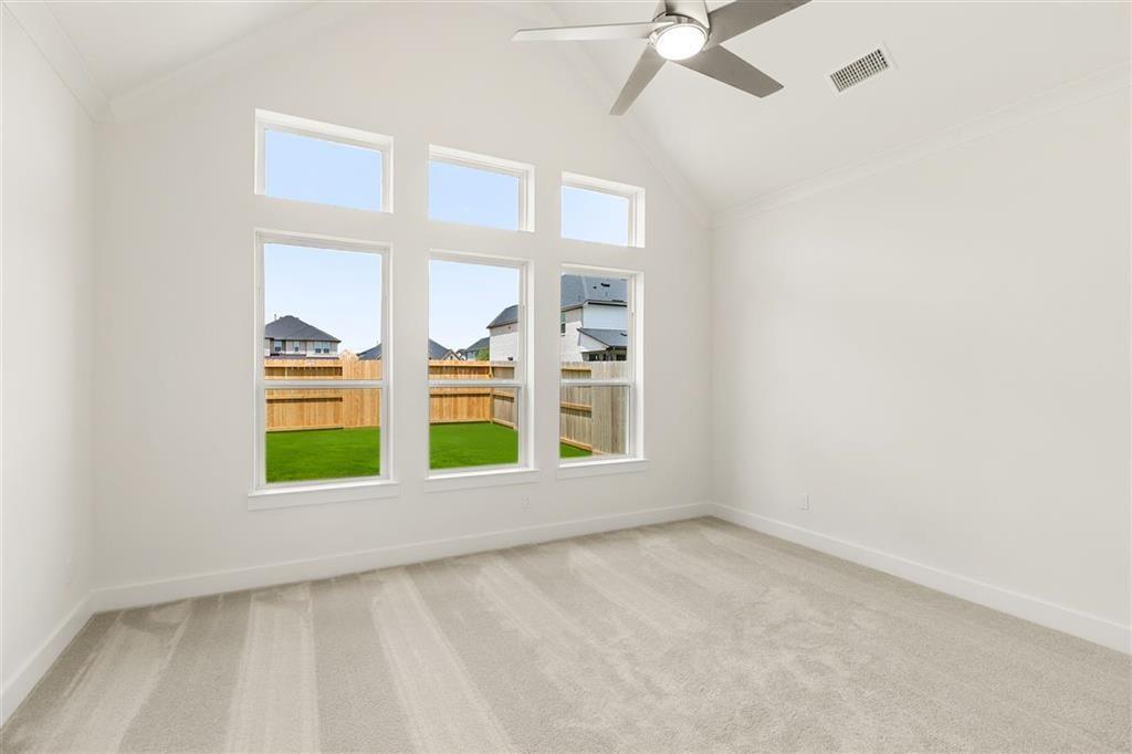 32010 Crested Knoll Court, Fulshear, Texas image 17