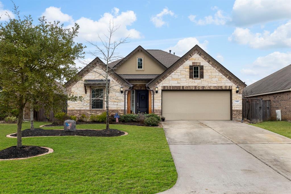 2818 Bretton Woods Drive, Conroe, Texas image 2