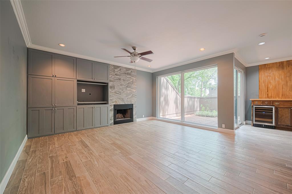 241 Litchfield Lane