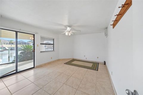 Townhouse in League City TX 881 Davis Road 20.jpg