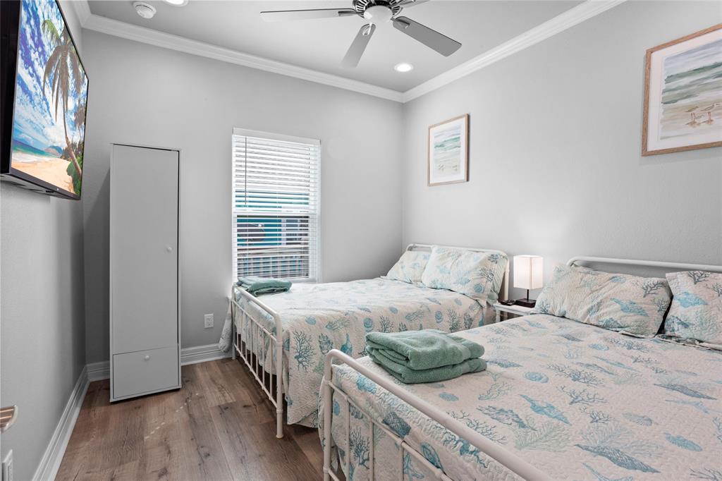 976 Mary Lynn, Crystal Beach, Texas image 13