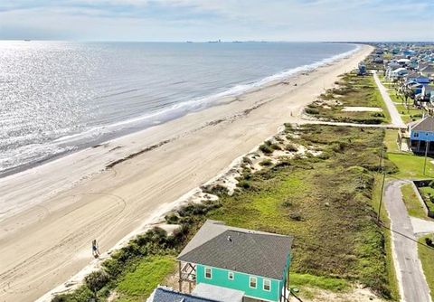 A home in Crystal Beach