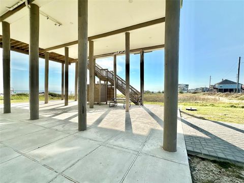 A home in Crystal Beach