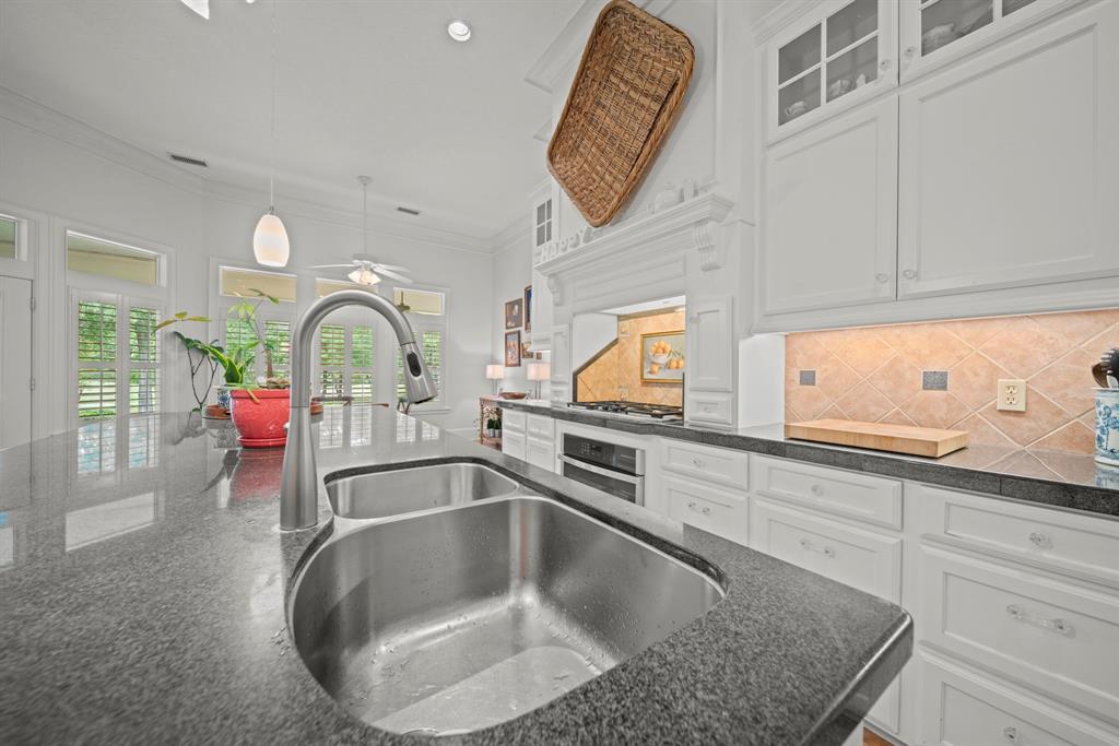 32819 Couples Court, Magnolia, Texas image 12