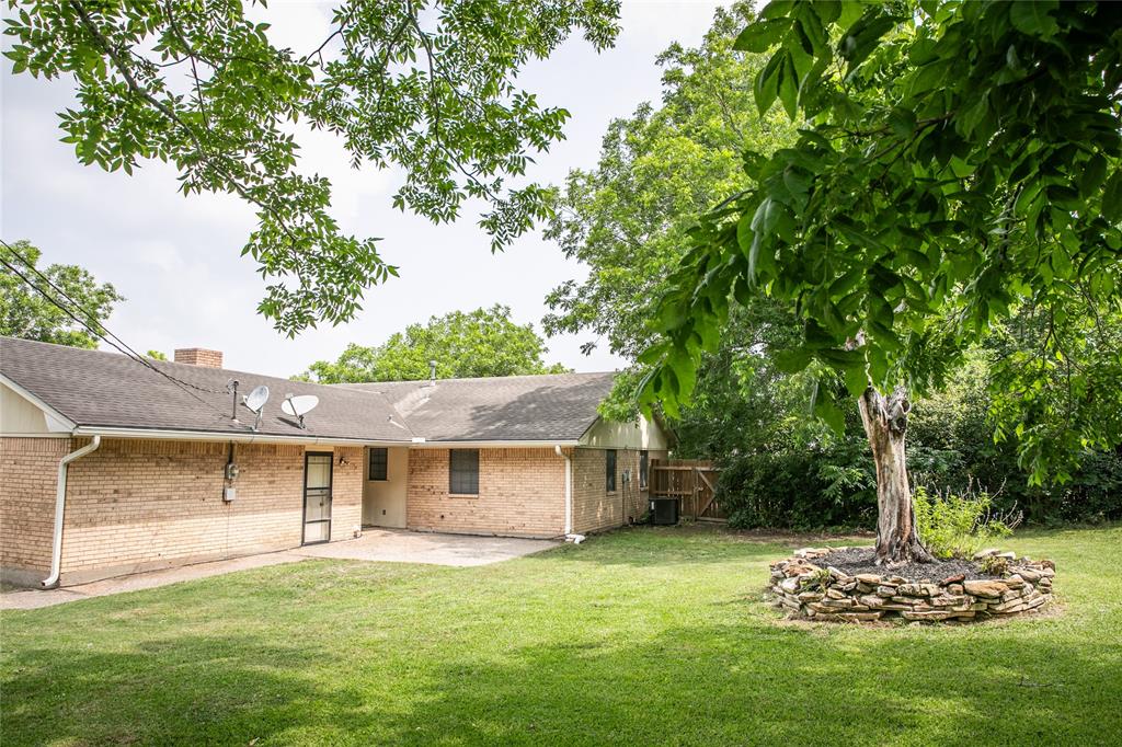 215 Edward Lane, Brenham, Texas image 34