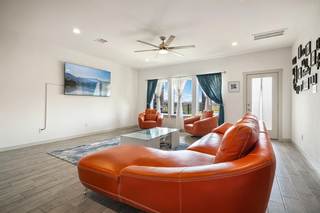 2421 Mar Vista Lane, La Marque, Texas image 9