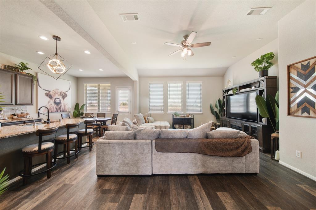 3214 Red Pebble Lane, Texas City, Texas image 6