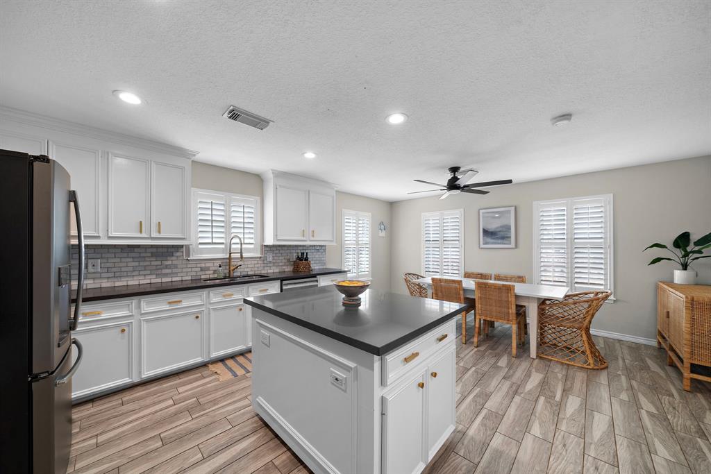 5 S Sandpiper Street, La Marque, Texas image 12