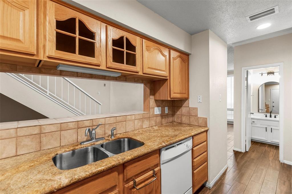 1112 Bering Drive #47, Houston, Texas image 3