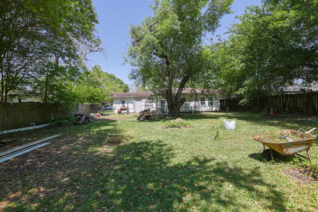 503 Bluebonnet Drive, La Marque, Texas image 16