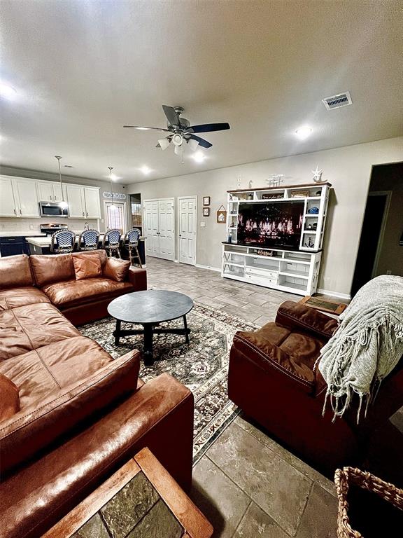 239 Bay Oaks Drive, La Porte, Texas image 6