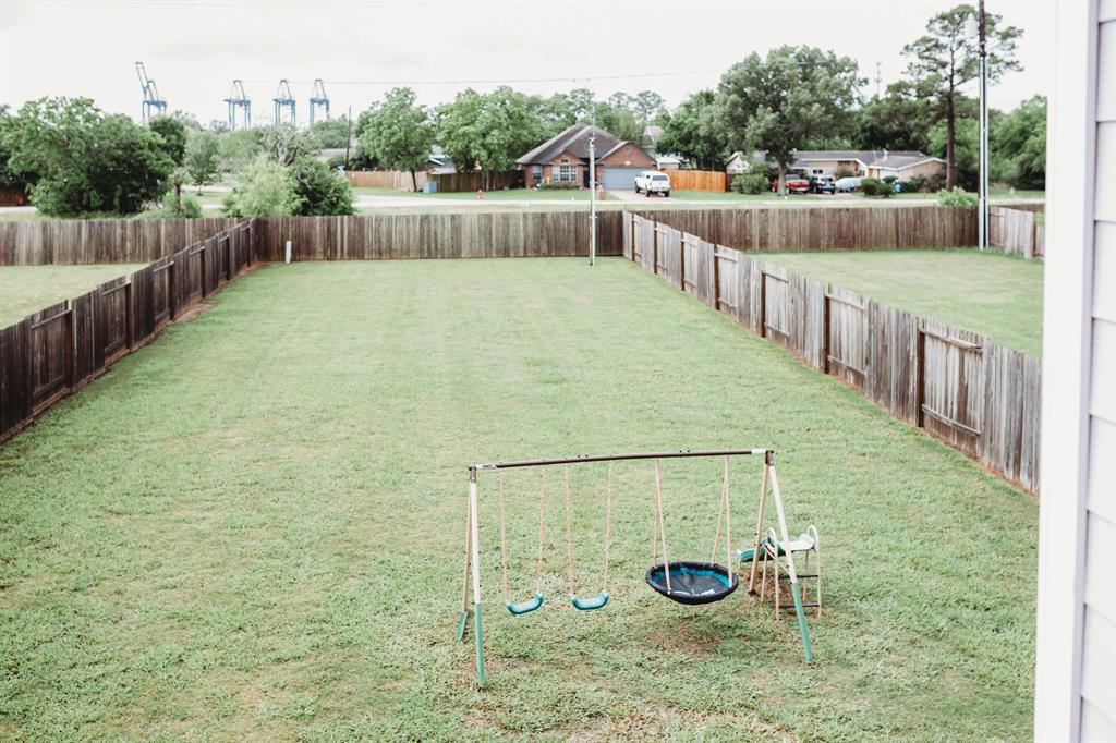 239 Bay Oaks Drive, La Porte, Texas image 41