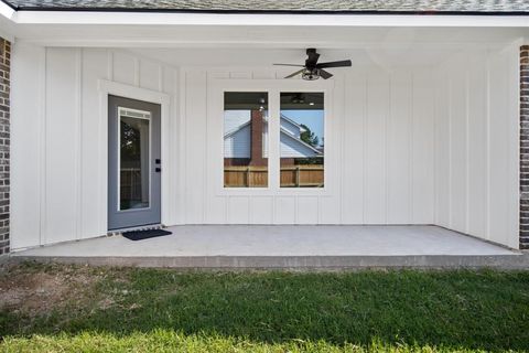 A home in Crockett