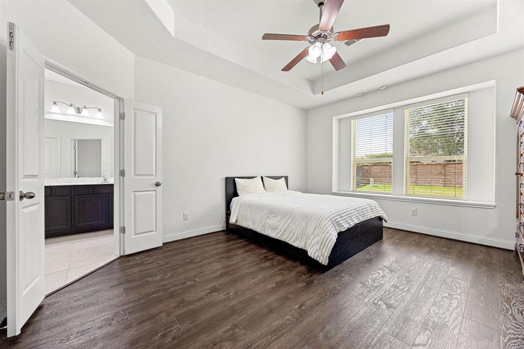 6326 Wolf Run Drive, Katy, Texas image 12