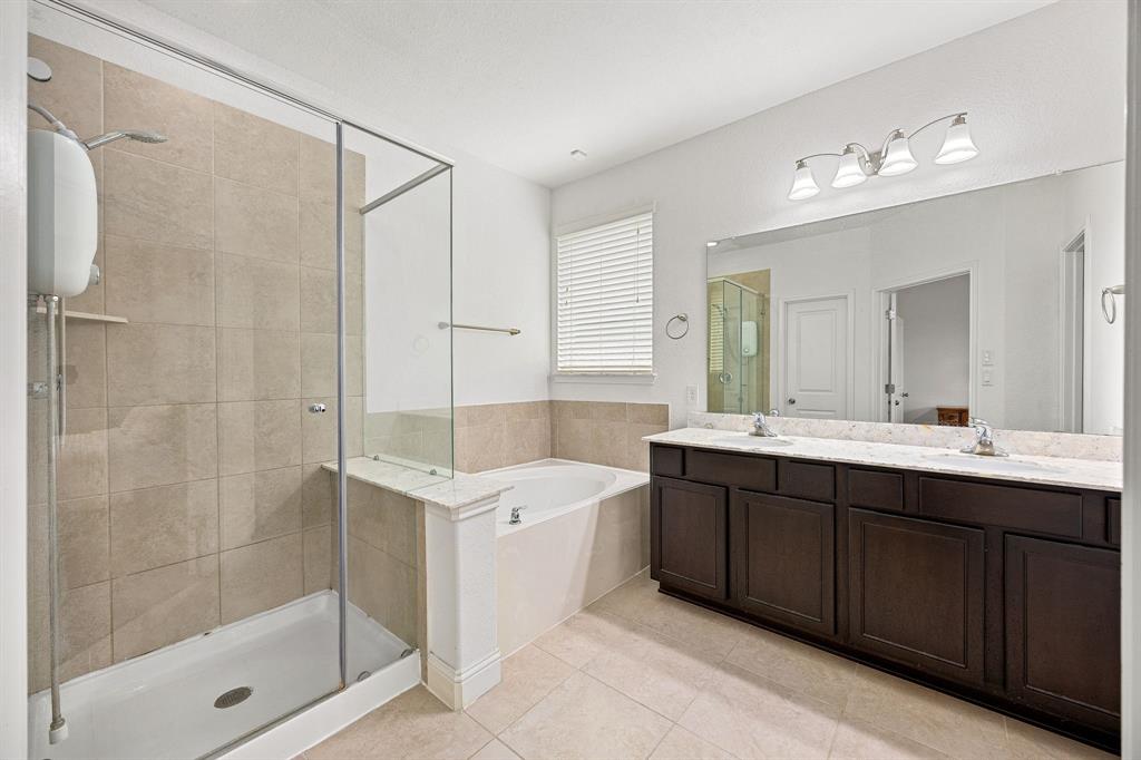 6326 Wolf Run Drive, Katy, Texas image 14