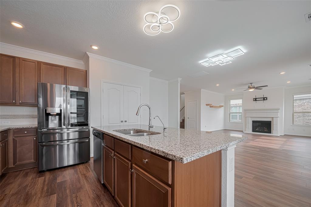 4818 Emerson Manor Drive, Katy, Texas image 13