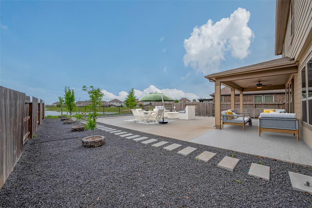 4818 Emerson Manor Drive, Katy, Texas image 2