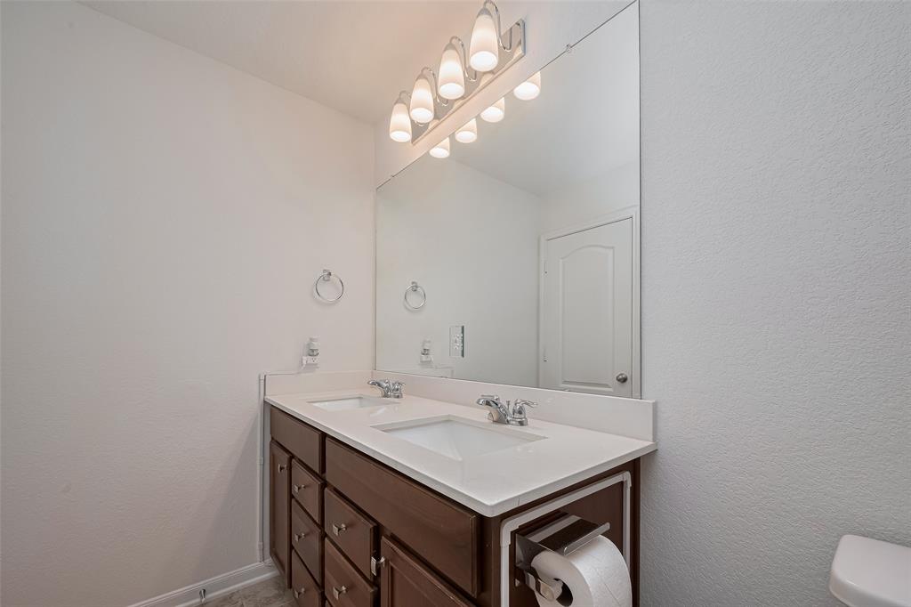 4818 Emerson Manor Drive, Katy, Texas image 23
