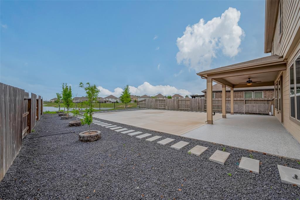 4818 Emerson Manor Drive, Katy, Texas image 28
