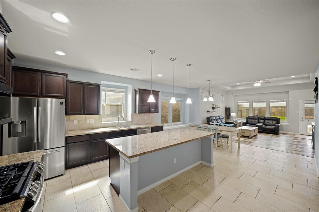 7211 Cypress Pin Oak Drive, Cypress, Texas image 10