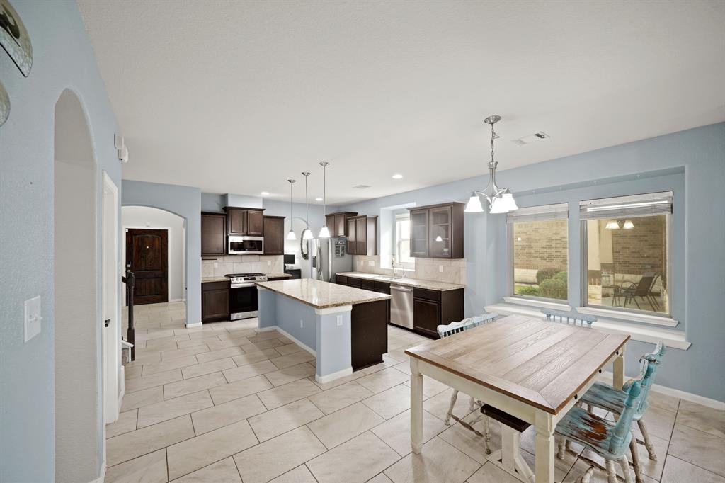 7211 Cypress Pin Oak Drive, Cypress, Texas image 11