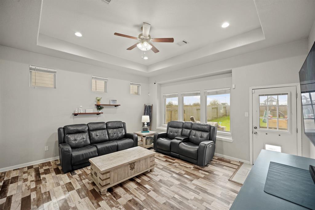 7211 Cypress Pin Oak Drive, Cypress, Texas image 14