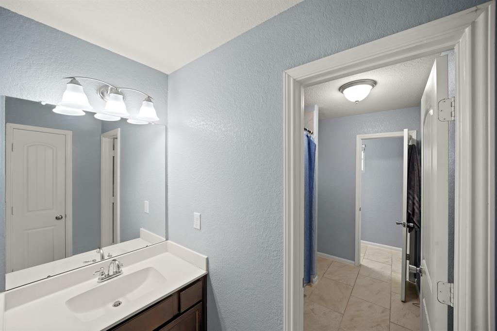 7211 Cypress Pin Oak Drive, Cypress, Texas image 26