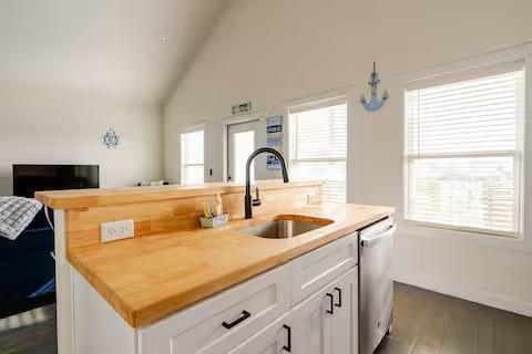 1071 Shady Lane, Gilchrist, Texas image 12